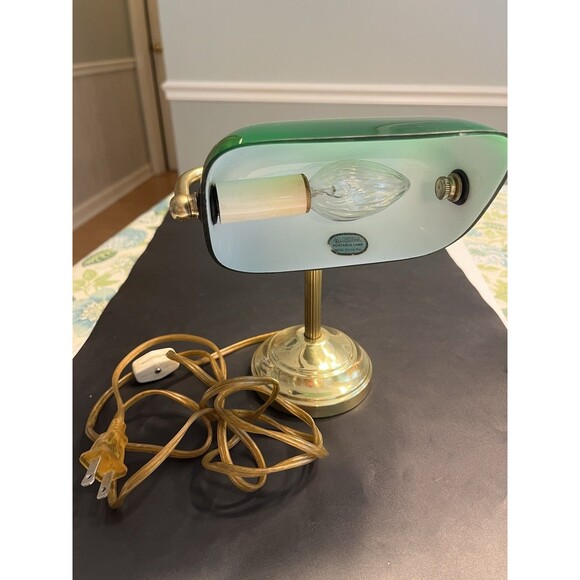 Underwriters Laboratories Portable Brass Bankers Desk Lamp Green Glass Tested - Picture 8 of 12